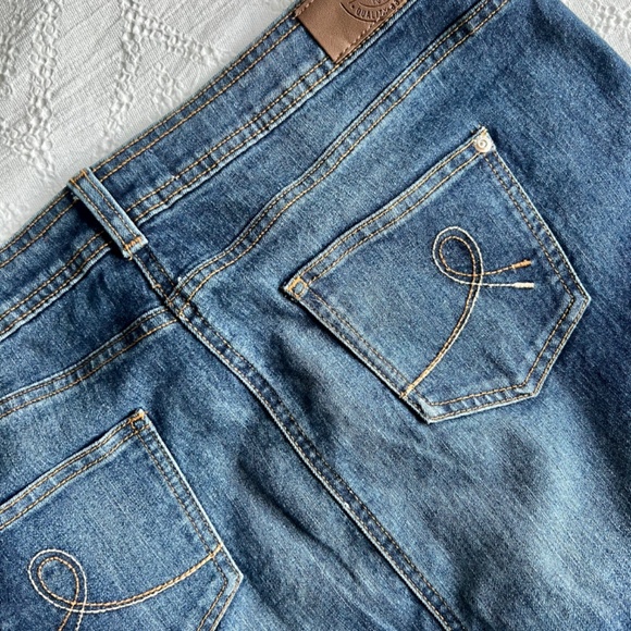 Cherokee Jean Skirt, button front, stretch jean, size 12 - Picture 3 of 3